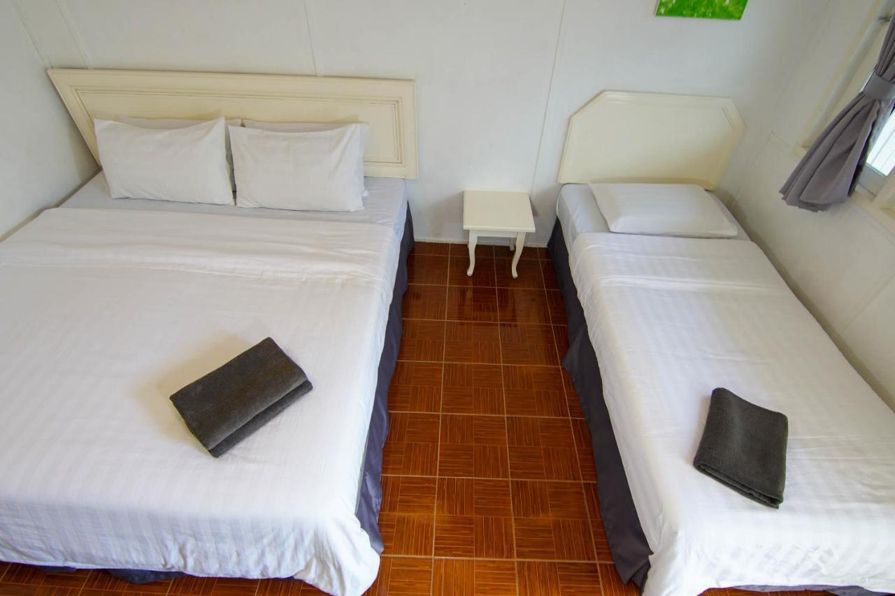Vagary Pangkor Hotel Pekan Pangkor Exterior photo