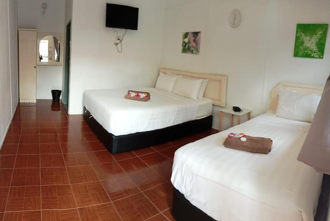 Vagary Pangkor Hotel Pekan Pangkor Exterior photo