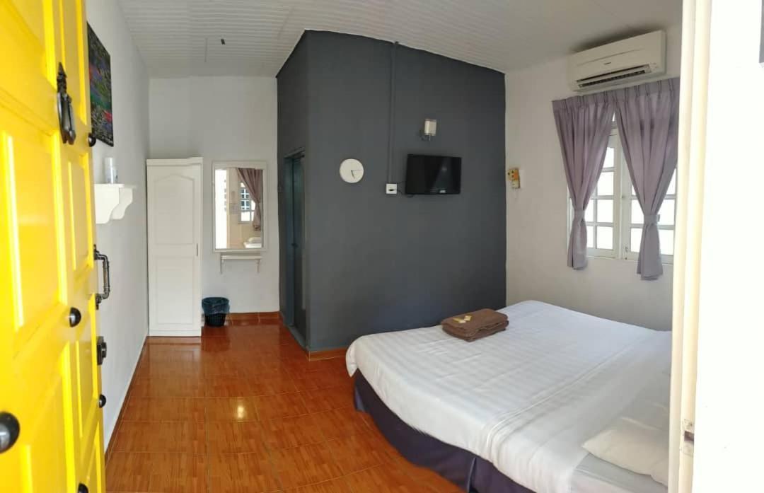 Vagary Pangkor Hotel Pekan Pangkor Exterior photo